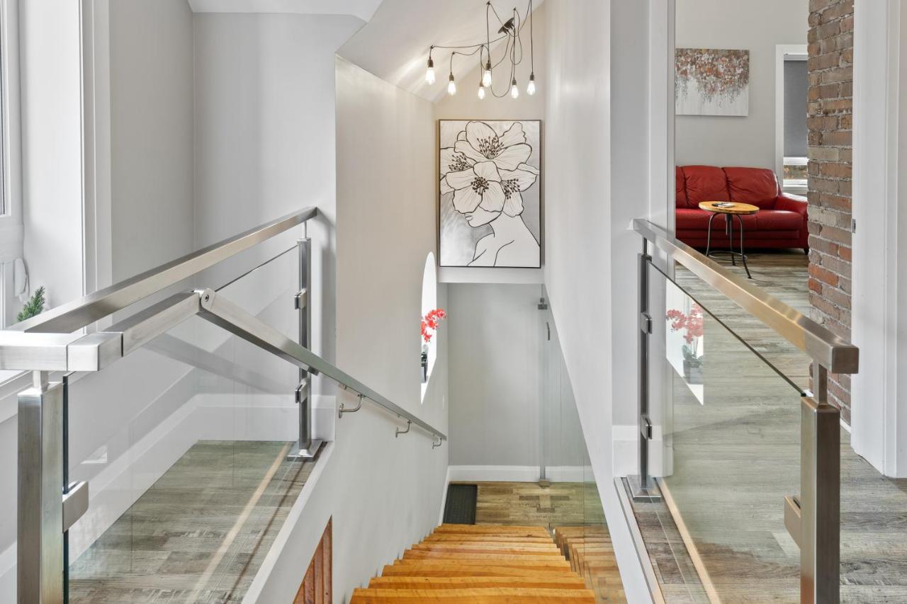 Entire 1 Bedroom Apartment Across From Google - Br5 Kitchener Buitenkant foto
