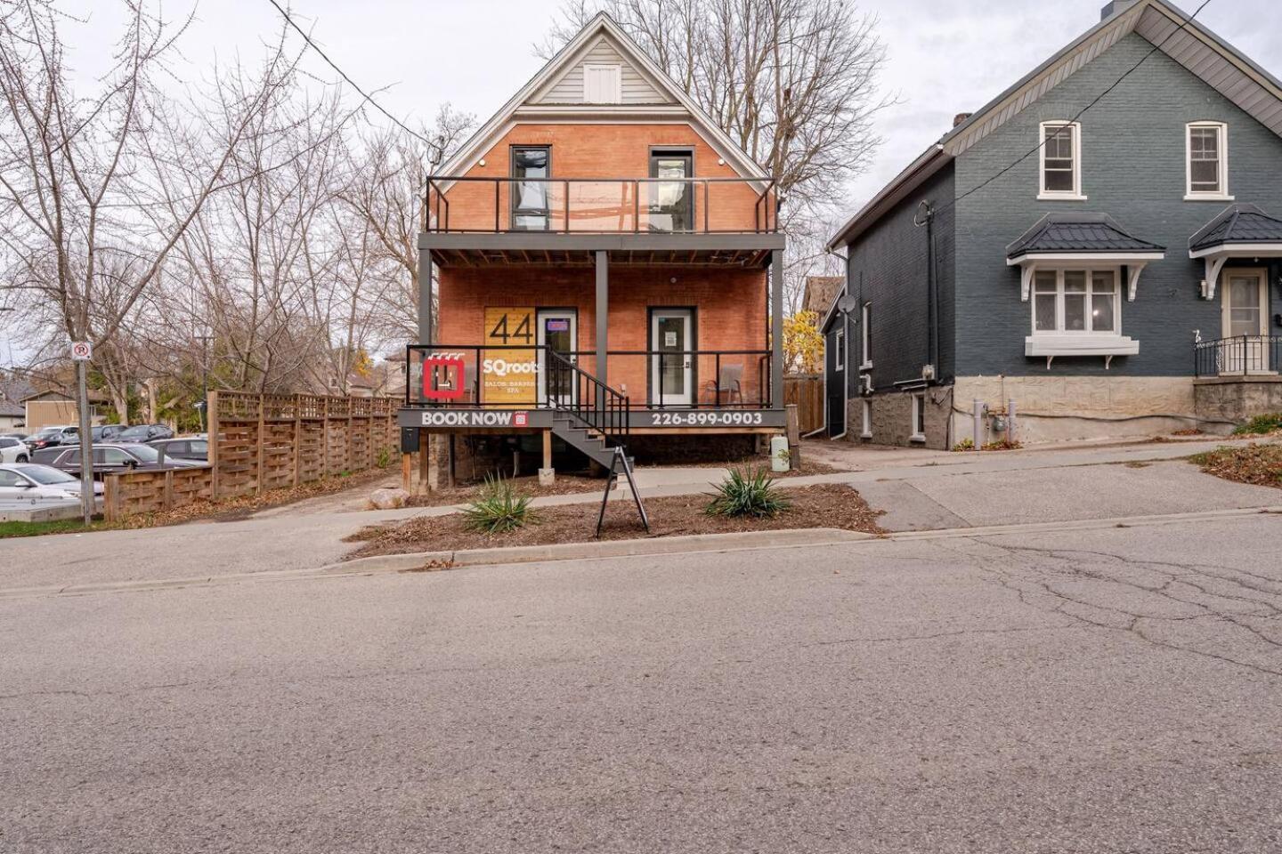 Entire 1 Bedroom Apartment Across From Google - Br5 Kitchener Buitenkant foto